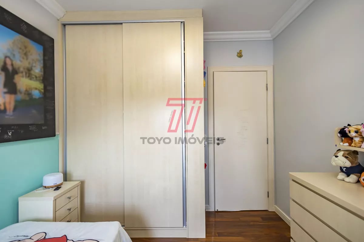 Apartamento com 2 dormitórios (3º reversível) à venda com 140,56m² no Ed. Res. Ibéria, bairro Mercês