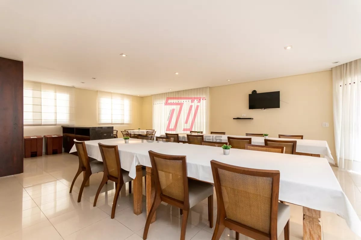 Apartamento com 2 dormitórios (3º reversível) à venda com 140,56m² no Ed. Res. Ibéria, bairro Mercês