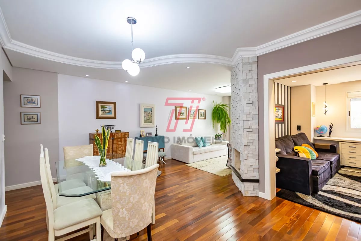 Apartamento com 2 dormitórios (3º reversível) à venda com 140,56m² no Ed. Res. Ibéria, bairro Mercês