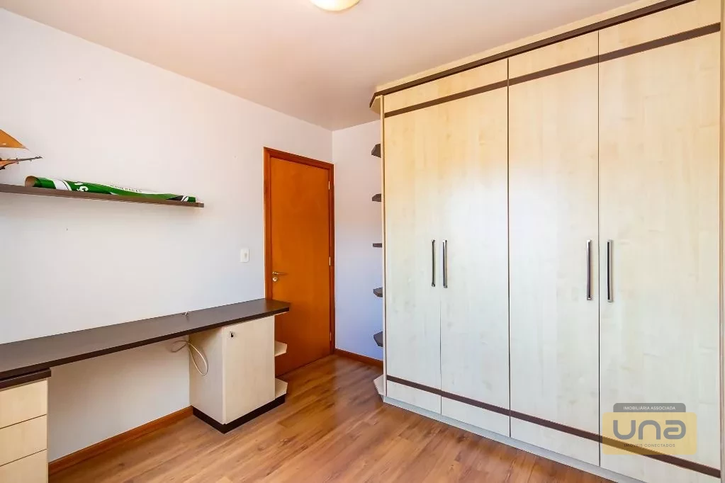 Sobrado 202m², 4 quartos(suíte), ático c/ lavabo, espaço gourmet c/ churrasqueira, 2 garagens-próximo Av. Via Venetto -R$ 980.000 - Santa Felicidade