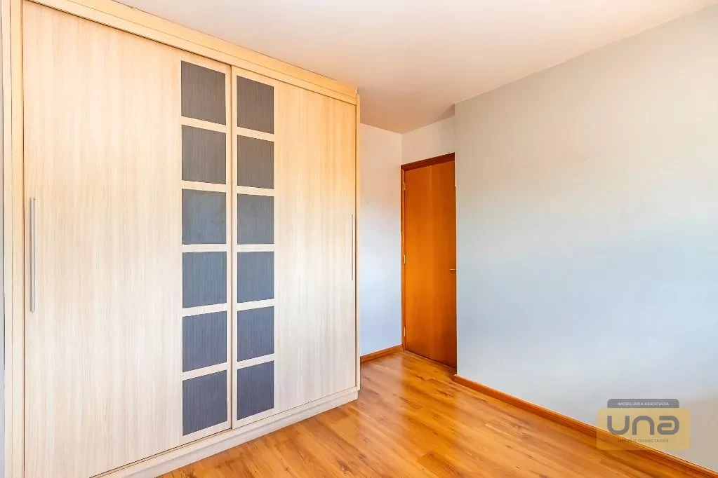 Sobrado 202m², 4 quartos(suíte), ático c/ lavabo, espaço gourmet c/ churrasqueira, 2 garagens-próximo Av. Via Venetto -R$ 980.000 - Santa Felicidade