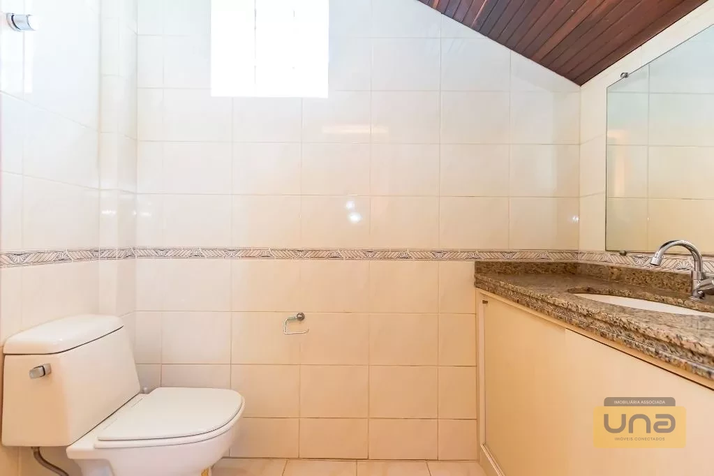 Sobrado 202m², 4 quartos(suíte), ático c/ lavabo, espaço gourmet c/ churrasqueira, 2 garagens-próximo Av. Via Venetto -R$ 980.000 - Santa Felicidade