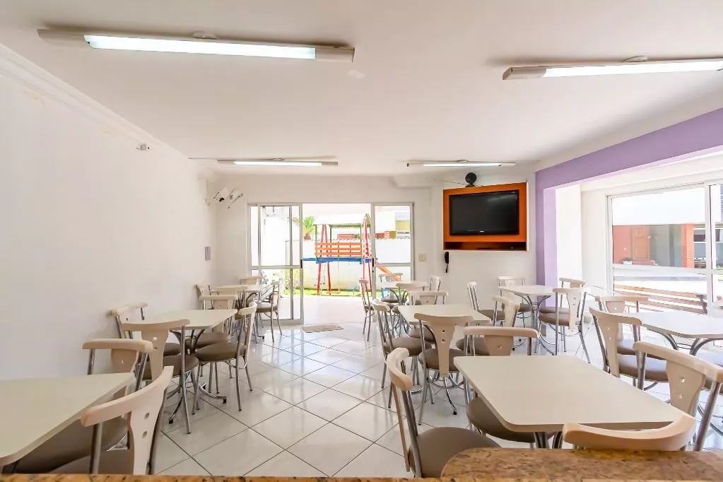 Sobrado 202m², 4 quartos(suíte), ático c/ lavabo, espaço gourmet c/ churrasqueira, 2 garagens-próximo Av. Via Venetto -R$ 980.000 - Santa Felicidade