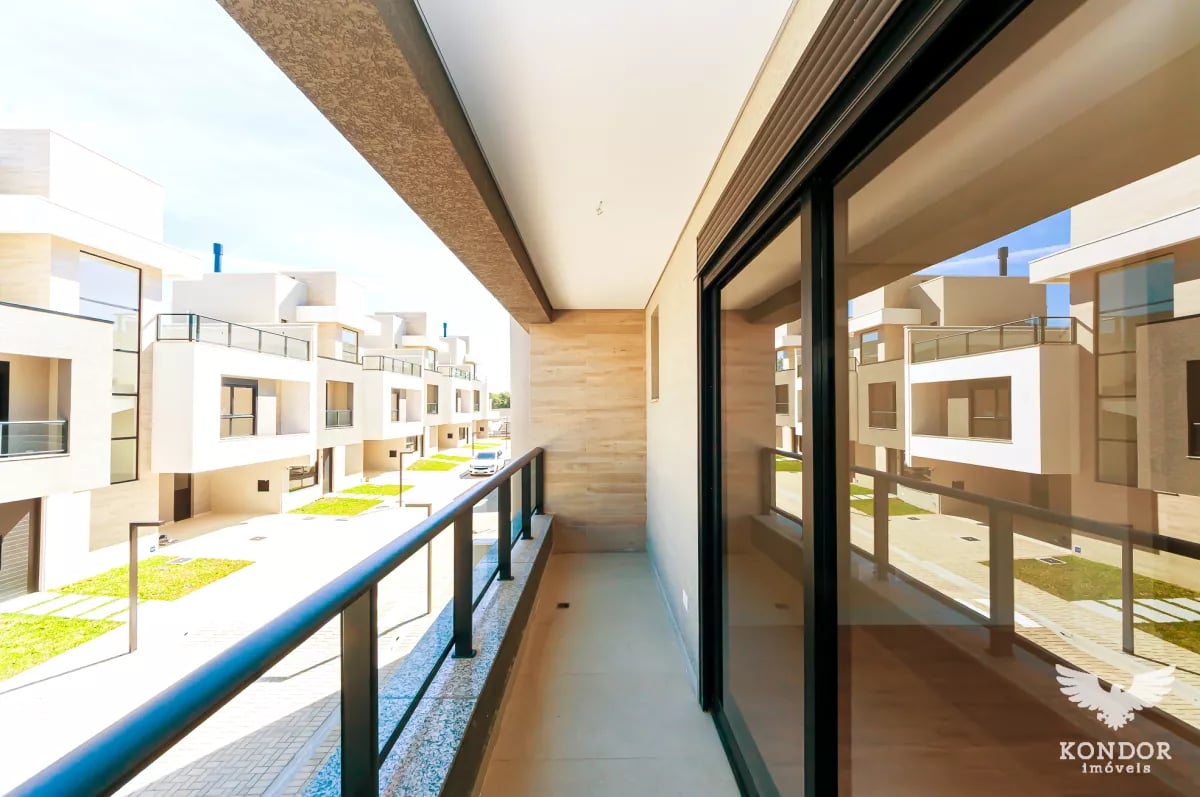 Sobrado em SANTA FELICIDADE com 183,26m²