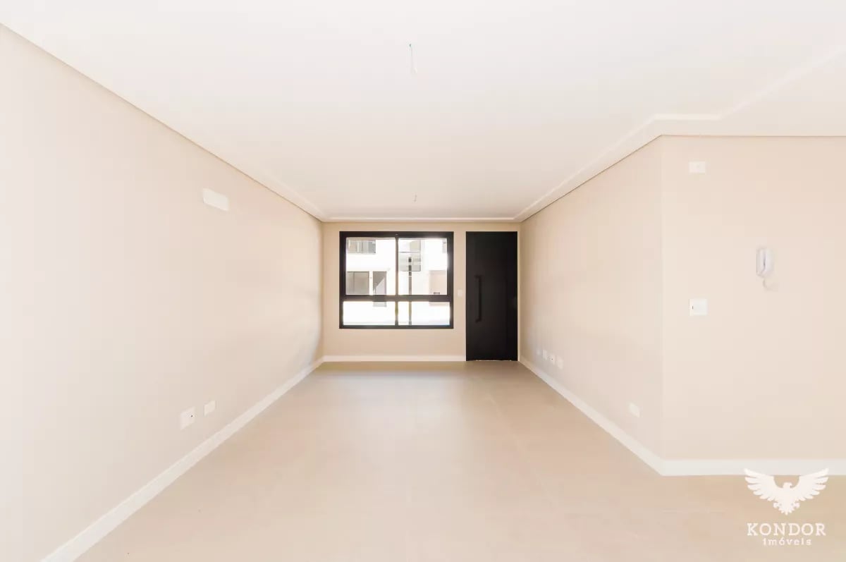 Sobrado em SANTA FELICIDADE com 183,26m²