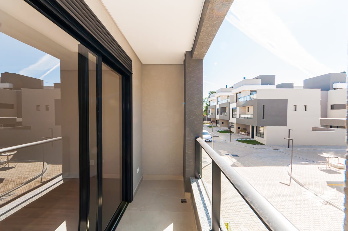 Sobrado em SANTA FELICIDADE com 194,78m²