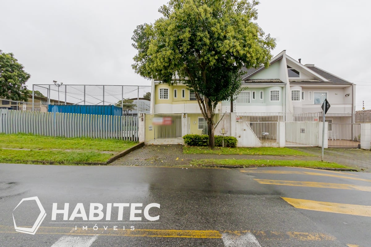 Sobrado com 03 quartos no Uberaba - 2354 - HABITEC