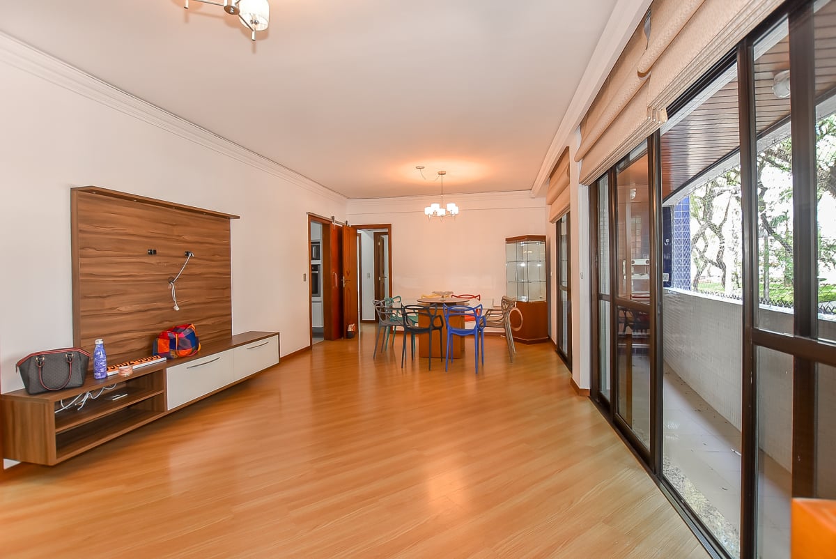 APARTAMENTO 3 DORMITÓRIOS-3 VAGAS GARAGEM-ÁGUA VERDE