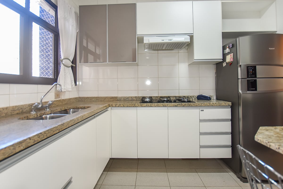 APARTAMENTO 3 DORMITÓRIOS-3 VAGAS GARAGEM-ÁGUA VERDE