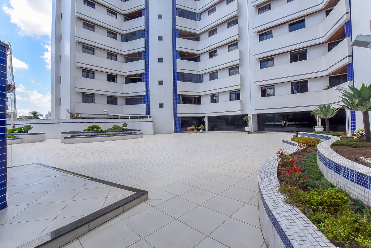 APARTAMENTO 3 DORMITÓRIOS-3 VAGAS GARAGEM-ÁGUA VERDE