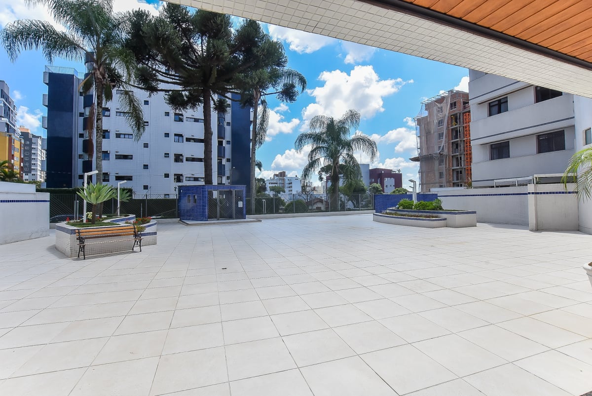 APARTAMENTO 3 DORMITÓRIOS-3 VAGAS GARAGEM-ÁGUA VERDE