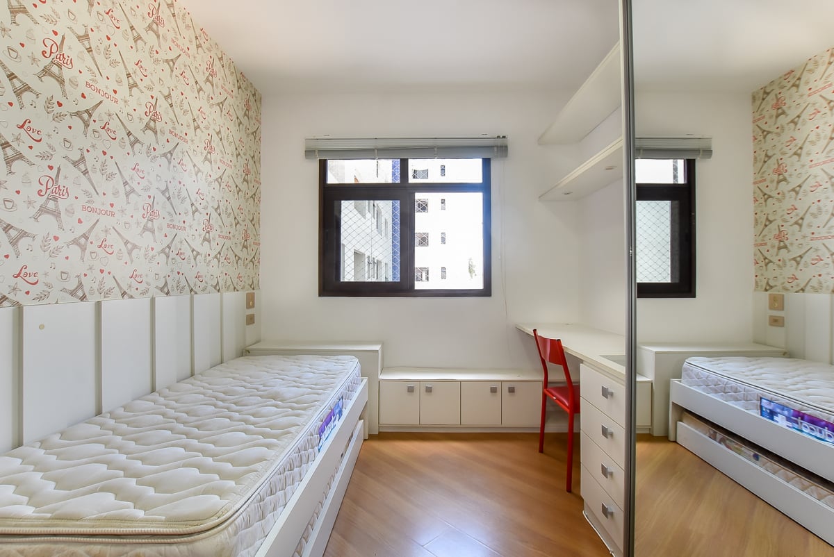APARTAMENTO 3 DORMITÓRIOS-3 VAGAS GARAGEM-ÁGUA VERDE