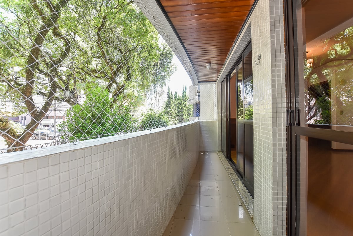 APARTAMENTO 3 DORMITÓRIOS-3 VAGAS GARAGEM-ÁGUA VERDE