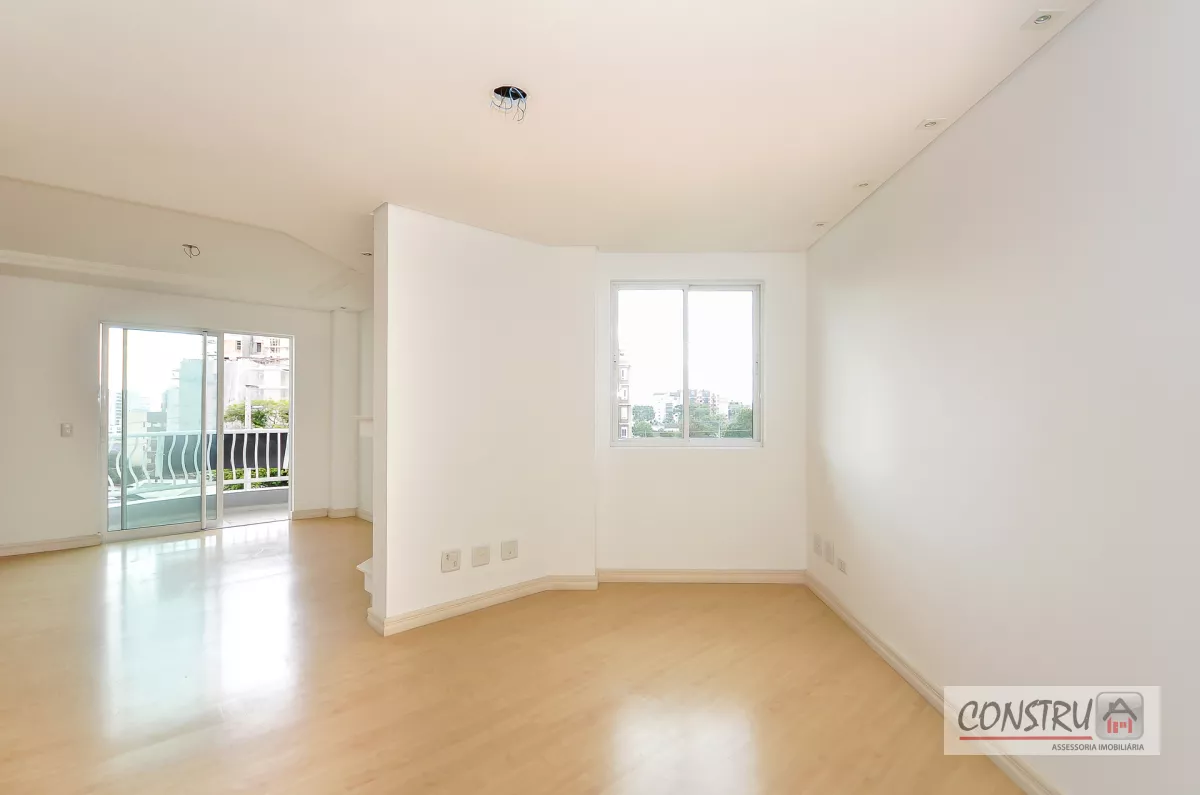 Apartamento no Ahú de 188 m² com 2 suítes