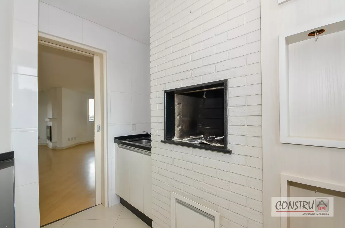 Apartamento no Ahú de 188 m² com 2 suítes