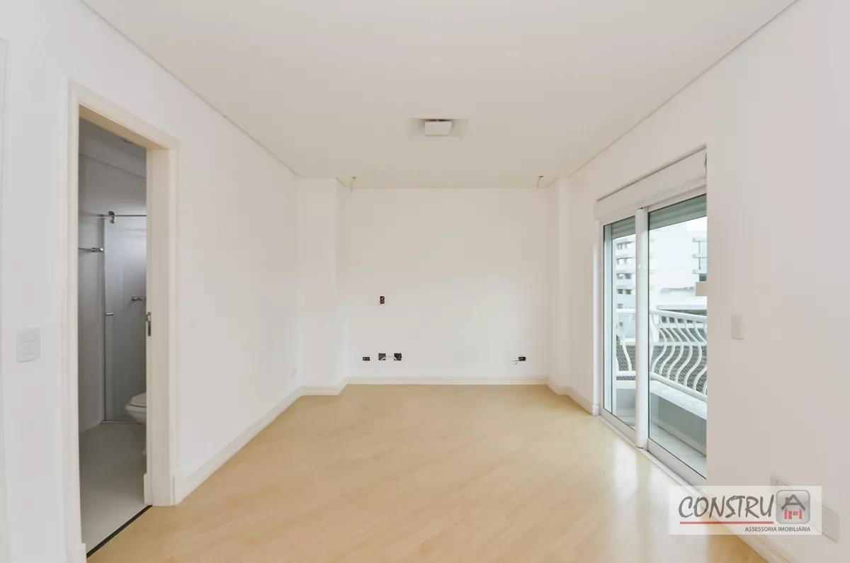 Apartamento no Ahú de 188 m² com 2 suítes