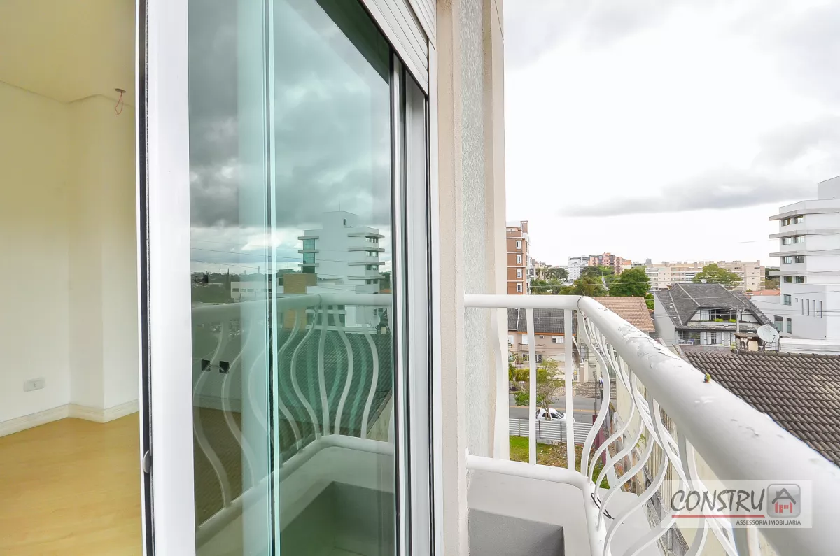Apartamento no Ahú de 188 m² com 2 suítes