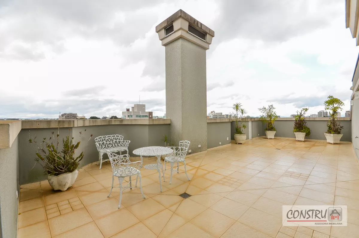 Apartamento no Ahú de 188 m² com 2 suítes