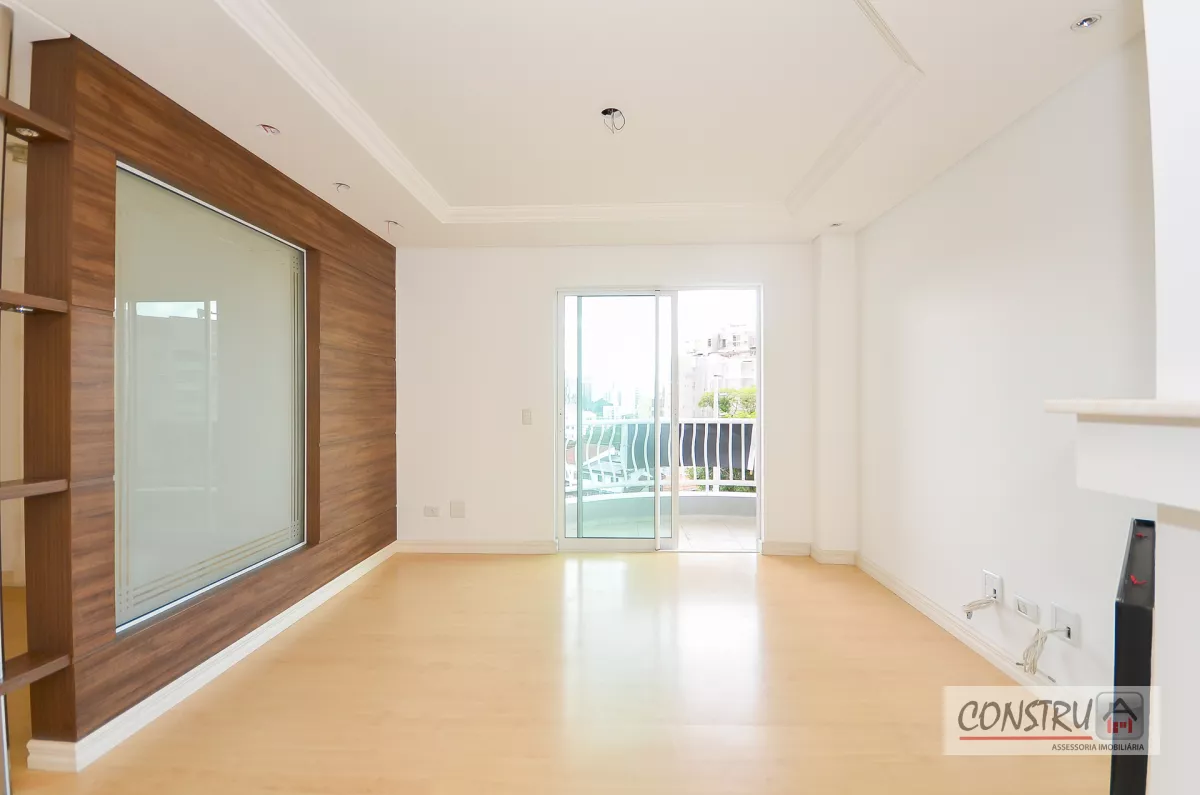 Apartamento no Ahú de 188 m² com 2 suítes