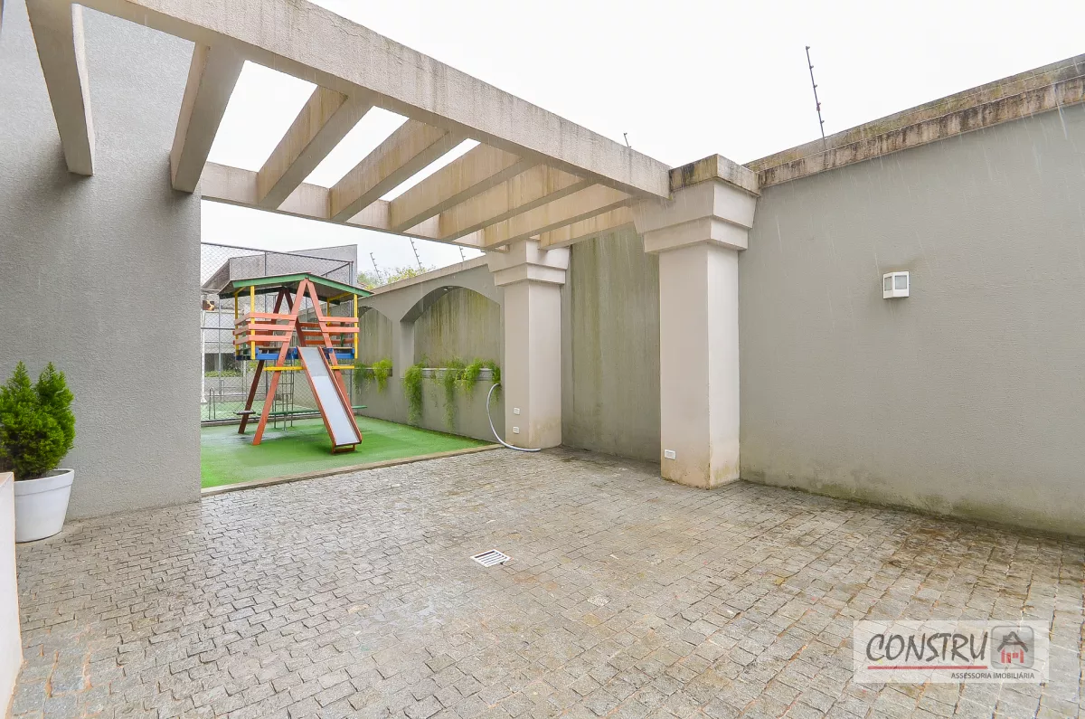 Apartamento no Ahú de 188 m² com 2 suítes