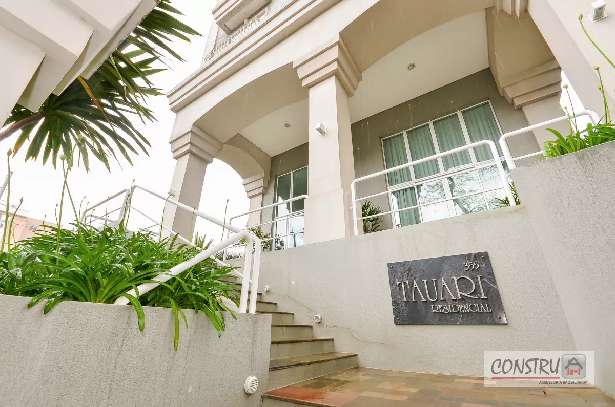 Apartamento no Ahú de 188 m² com 2 suítes