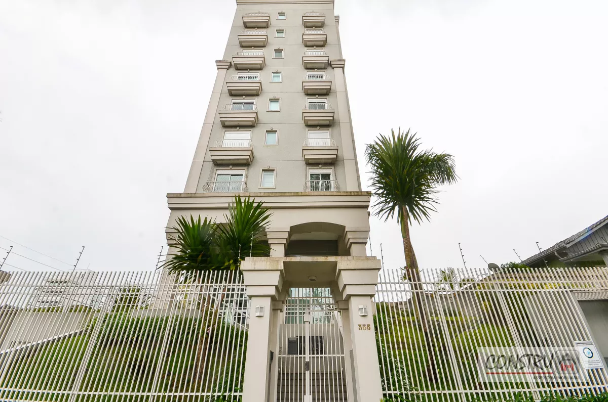 Apartamento no Ahú de 188 m² com 2 suítes